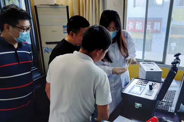 巴东县畜牧局采购多台高智能食品安全羞羞AV在线播放仪